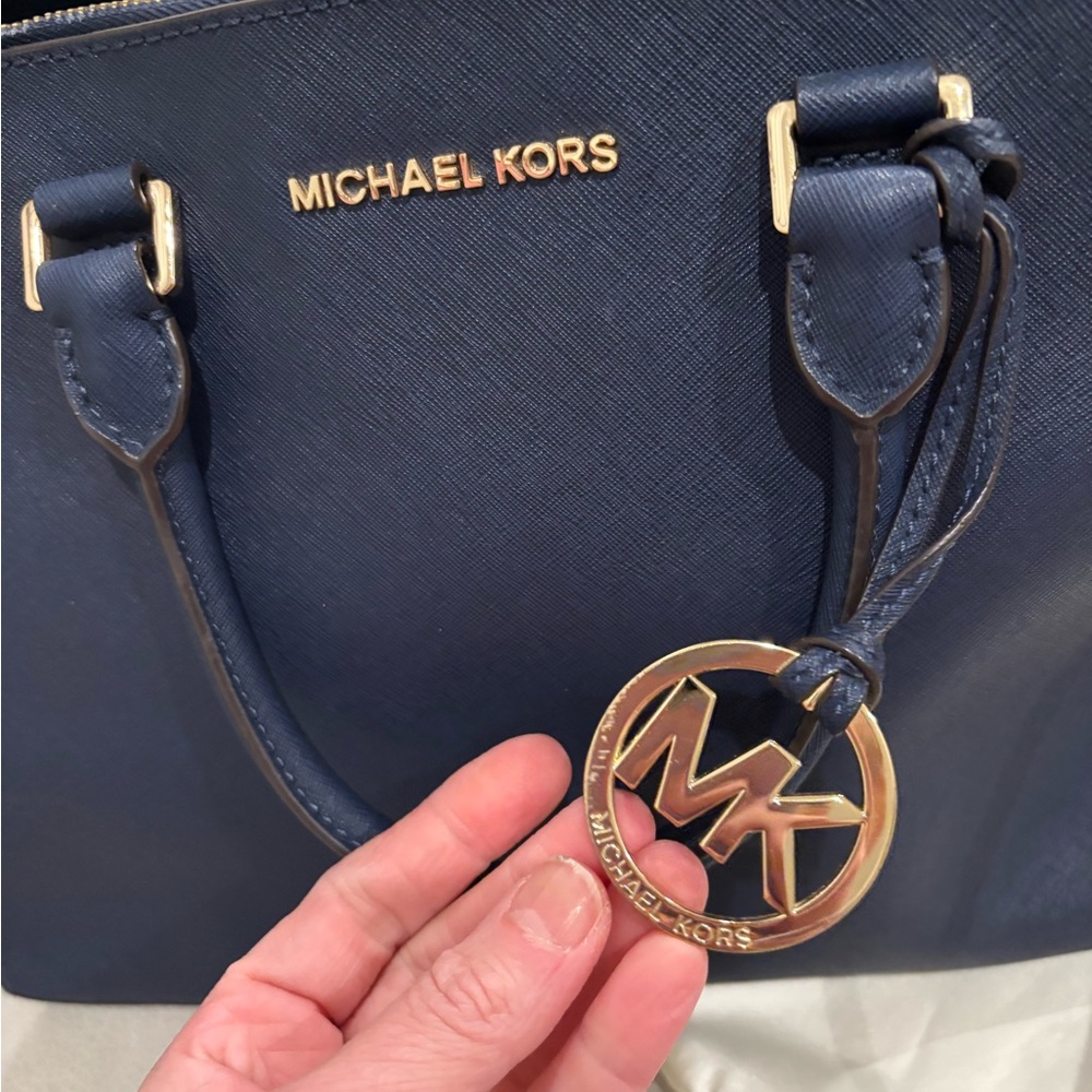 Euc Authentic Michael Kors Sutton Medium Saffiano… - image 5